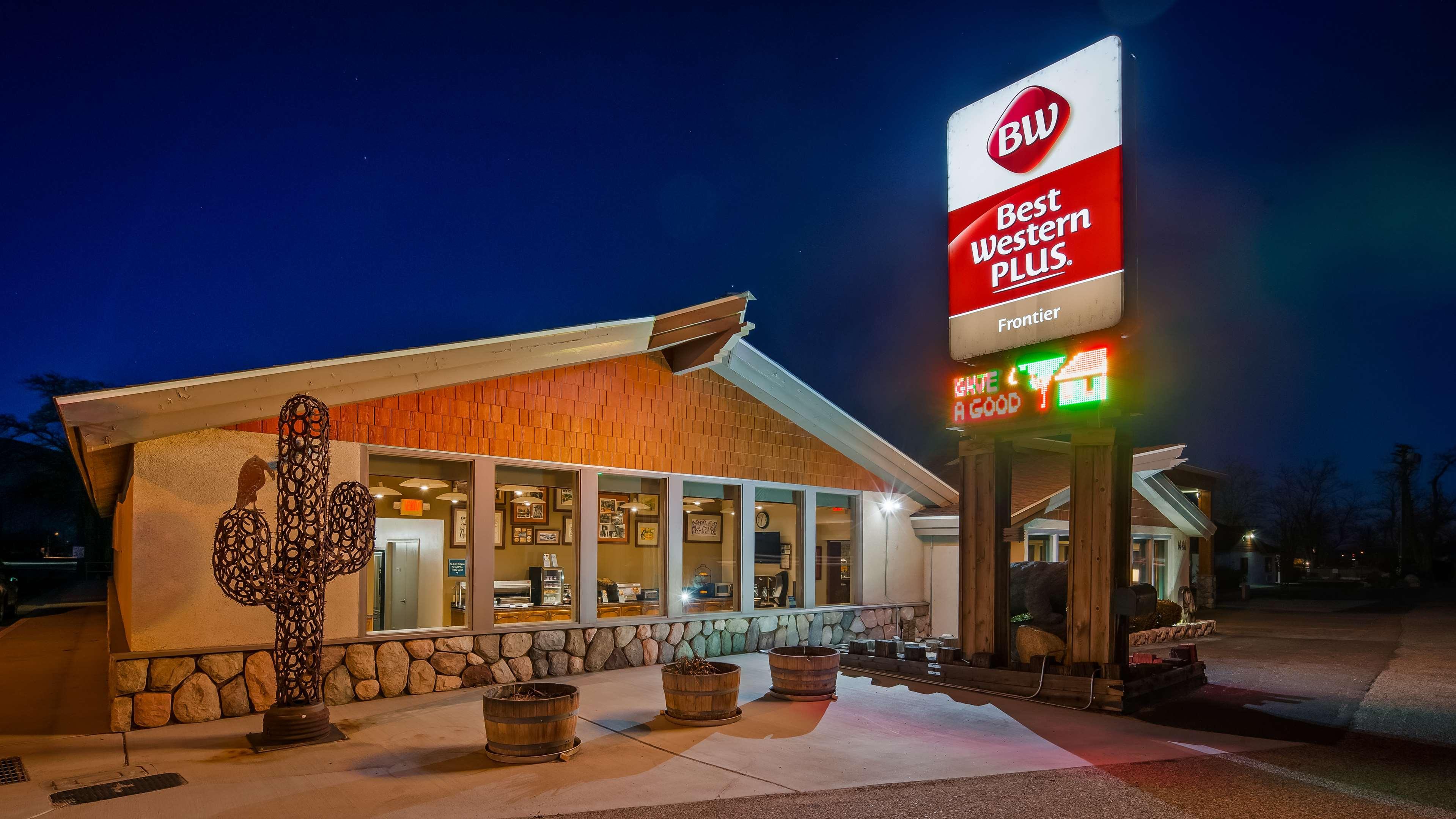 Best Western Frontier Motel Lone Pine Exteriör bild